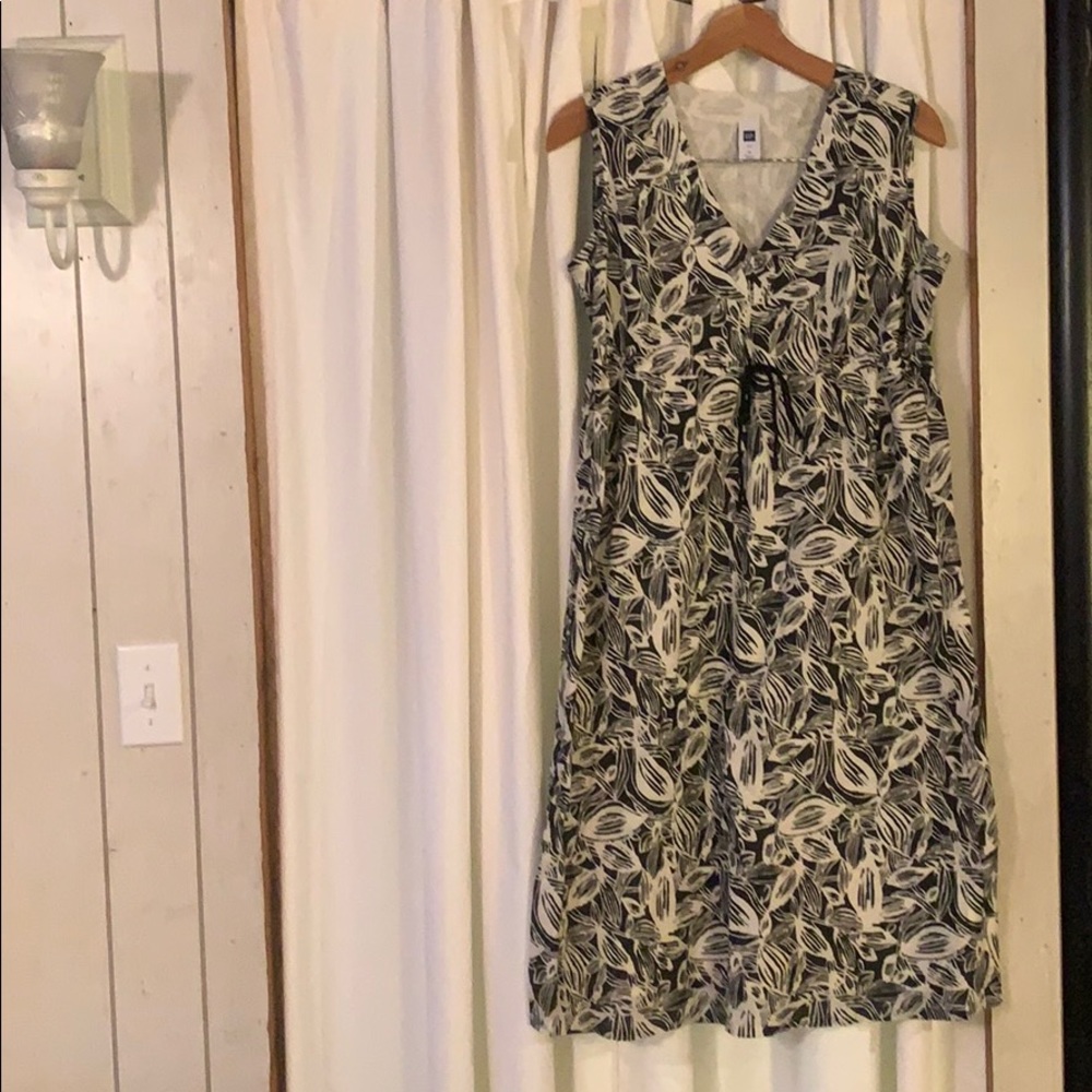Easy breezy cotton dress by Gap Factory